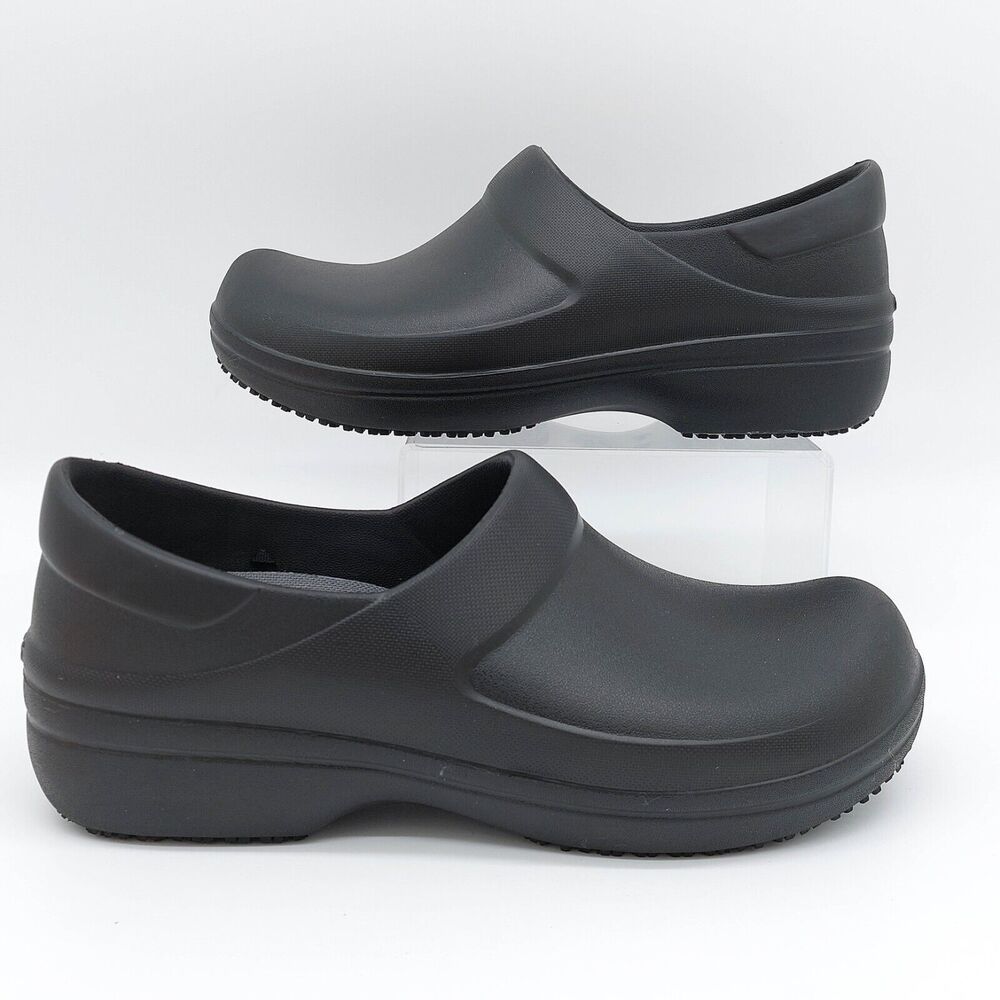 Crocs On The Clock Slip Resistant Clog Women's Sz… - image 2